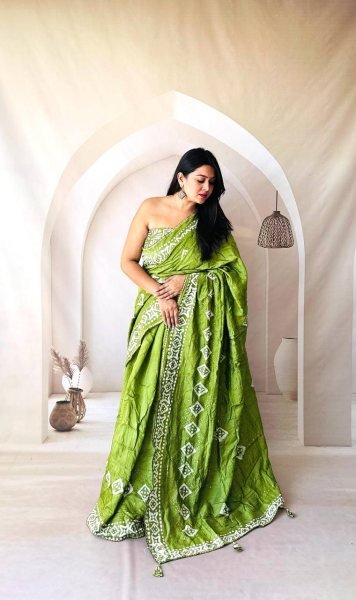 Royal Exports New Collection Cotton Batik Saree Stunning Design at Lowest Price in Surat Printed Cotton Sarees Wholesale
