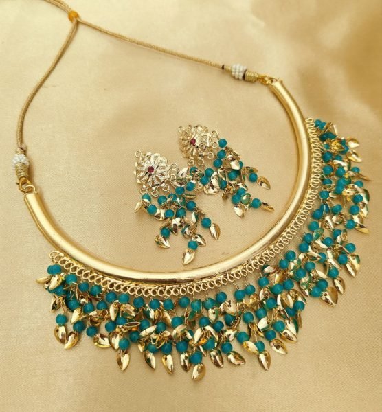 Royal Jadau Glow Antique Hasli Necklace Set with Earrings Fashion Accessories Wholesale