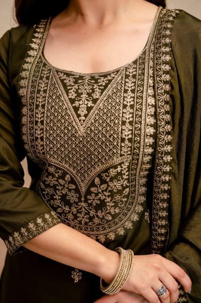 Seamless Mahendi Designer Kurti Set for Women Festive and Casual Wear Embroidery Kurtis 