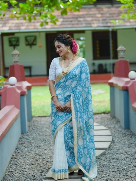 Seamless Sky Blue Linen Cotton Digital Printed Skirt Saree with Unstitched Blouse Printed Cotton Sarees Wholesale