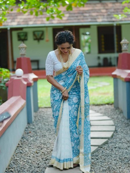 Seamless Sky Blue Linen Cotton Digital Printed Skirt Saree with Unstitched Blouse Printed Cotton Sarees Wholesale