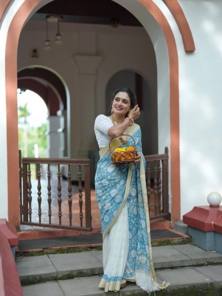 Seamless Sky Blue Linen Cotton Digital Printed Skirt Saree with Unstitched Blouse Printed Cotton Sarees Wholesale