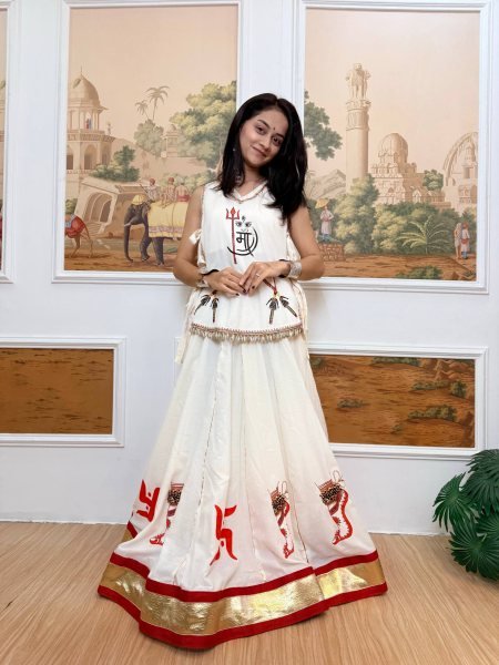 Seamless White Designer Pure Cotton Lehenga with Hand Print Work and Koti at Wholesale Rate Navratri Lehnega Choli