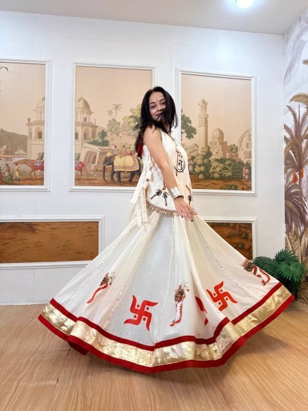 Seamless White Designer Pure Cotton Lehenga with Hand Print Work and Koti at Wholesale Rate Navratri Lehnega Choli