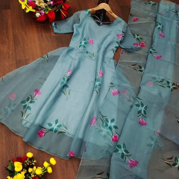 Simple   Elegant Floral Print Organza Kurti Dupatta Set Kurti With Dupatta Wholesale