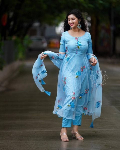 Simple   Elegant Floral Print Organza Kurti Dupatta Set Kurti With Dupatta Wholesale