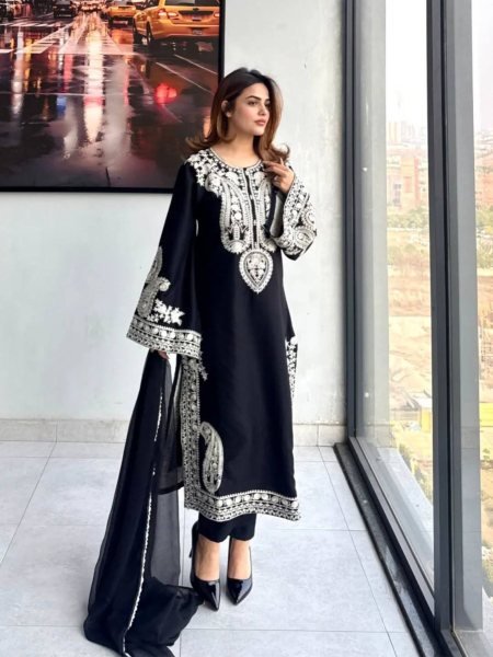 Sleek Black Stylish Bell Sleeve Palazzo Set with Lace Dupatta Ready To Wear Suit