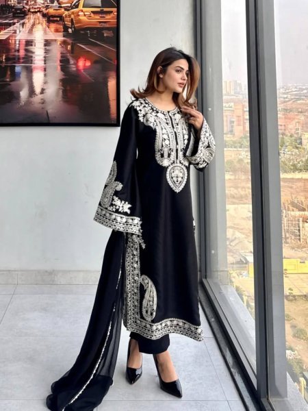Sleek Black Stylish Bell Sleeve Palazzo Set with Lace Dupatta Ready To Wear Collection