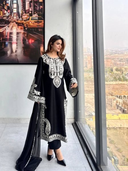 Sleek Black Stylish Bell Sleeve Palazzo Set with Lace Dupatta Ready To Wear Collection