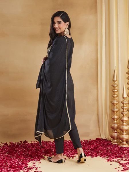 Sleek Black Wedding Wear Rayon Slub Embroidered Suit with Chinon Dupatta Embroidery Kurtis 