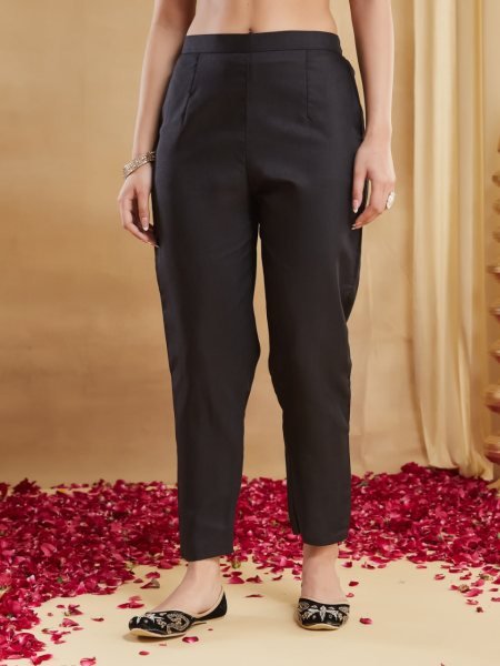 Sleek Black Wedding Wear Rayon Slub Embroidered Suit with Chinon Dupatta Embroidery Kurtis 