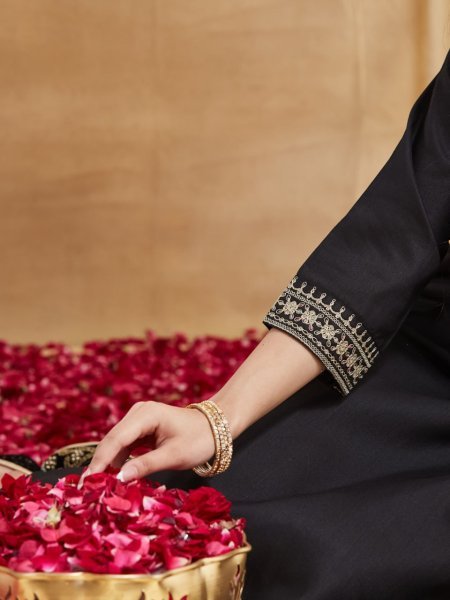 Sleek Black Wedding Wear Rayon Slub Embroidered Suit with Chinon Dupatta Embroidery Kurtis 
