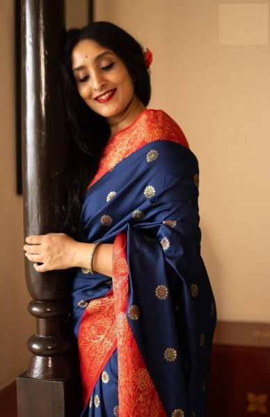 Sleek Blue Soft Lichi Silk Saree with Designer Jacquard Border Blouse For Party Silk Sarees Wholesale