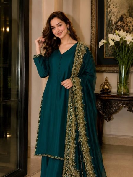 Sleek Green Kurti Palazzo Set With Sequins and Zari Work Palazzo Suit for Special Occasions 
