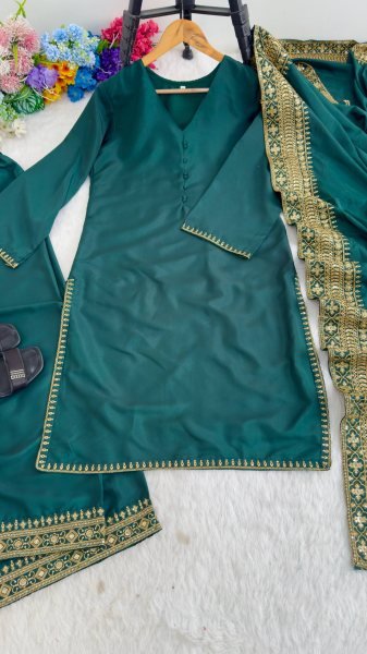 Sleek Green Kurti Palazzo Set With Sequins and Zari Work Palazzo Suit for Special Occasions Ready To Wear Collection