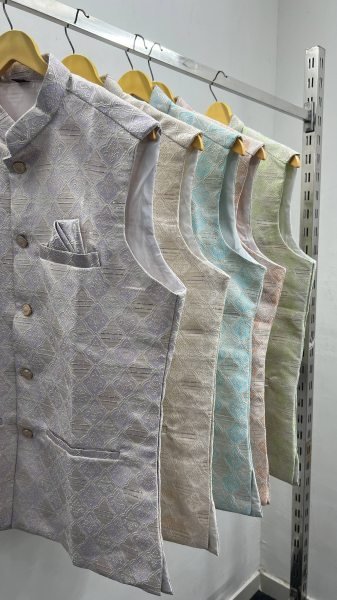 Sleek Lavender Designer Men's Malai Satin Kurta Pant and Sequins Jacquard Koti Kurta Pajama Wholesale