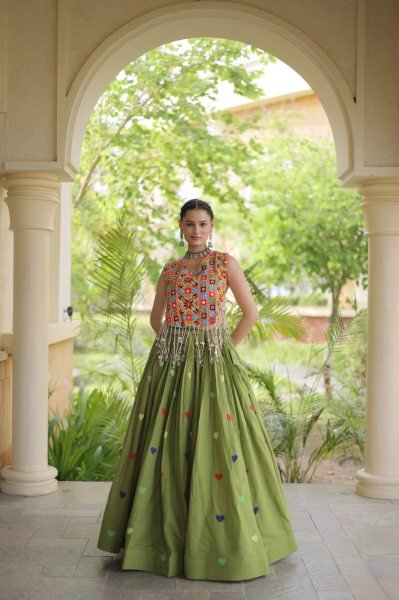 Sleek Parrot Green Navratri Cotton Lehenga Choli with Thread Embroidered Blouse Navratri Lehnega Choli