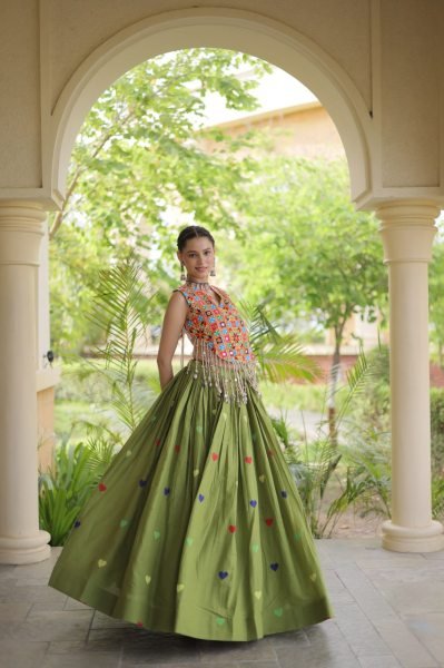 Sleek Parrot Green Navratri Cotton Lehenga Choli with Thread Embroidered Blouse Navratri Lehnega Choli