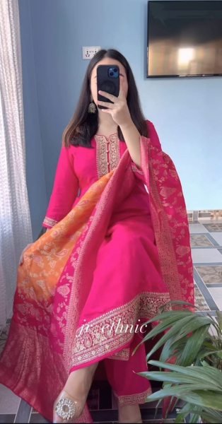 Sleek Pink Banarasi Suit Set with Zari Weaving and Dupatta for Festive Wear  Straight Cut Long Kurtis
