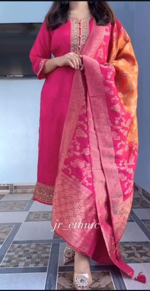 Sleek Pink Banarasi Suit Set with Zari Weaving and Dupatta for Festive Wear  Straight Cut Long Kurtis