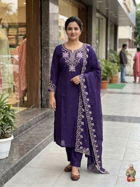 Sleek Purple Designer Floral Embroidery Kurti Set for Wedding and Party Wear Kurtis