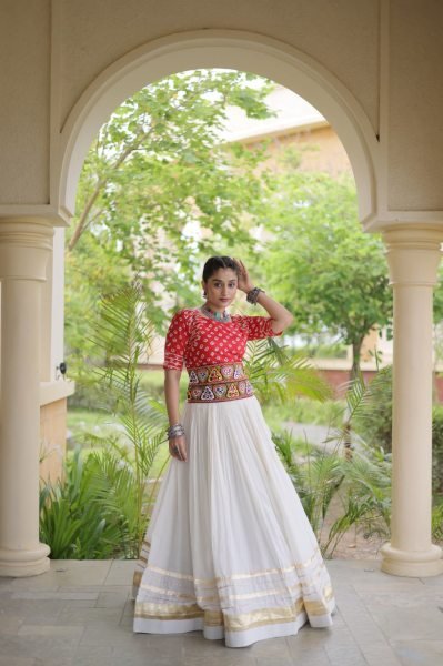 Sleek Red Boutique Cora Cotton Lehenga Set with Gamthi Embroidery Work For Navrati Navratri Lehnega Choli