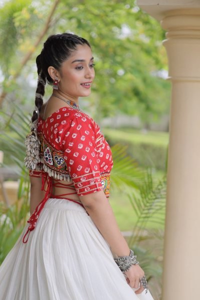 Sleek Red Boutique Cora Cotton Lehenga Set with Gamthi Embroidery Work For Navrati Navratri Lehnega Choli