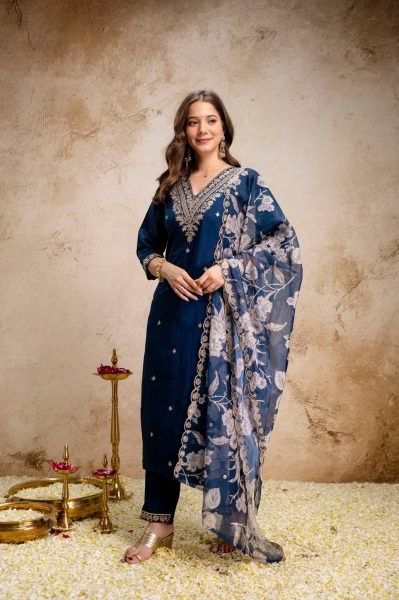 Sleek Roman Embroidered Straight Kurti Set With Original Manufacturer Rate Embroidery Kurtis 