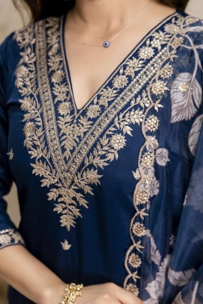 Sleek Roman Embroidered Straight Kurti Set With Original Manufacturer Rate Embroidery Kurtis 