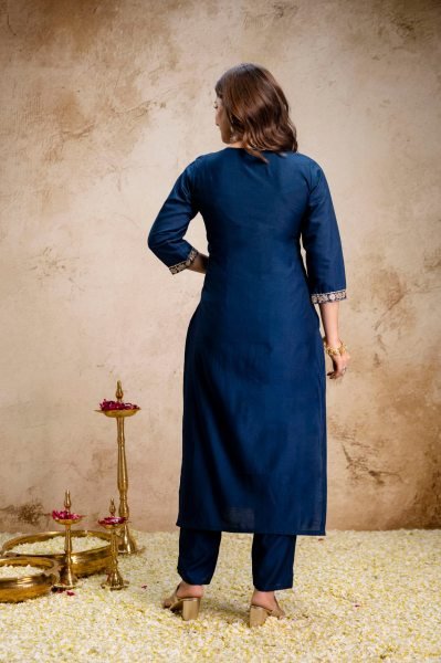 Sleek Roman Embroidered Straight Kurti Set With Original Manufacturer Rate Embroidery Kurtis 