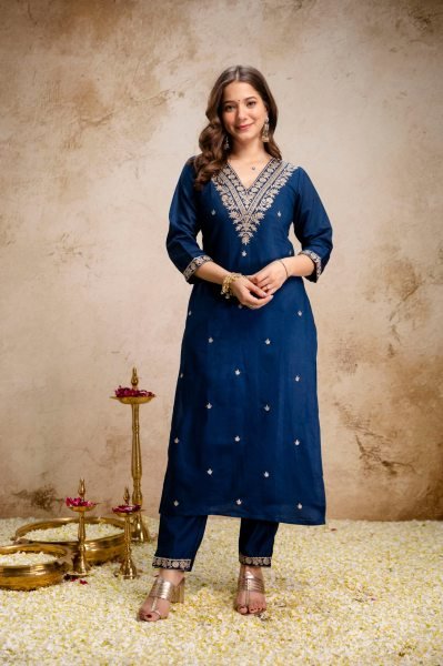 Sleek Roman Embroidered Straight Kurti Set With Original Manufacturer Rate Embroidery Kurtis 