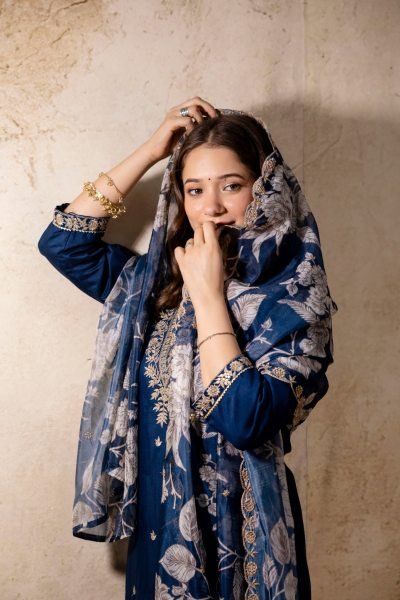 Sleek Roman Embroidered Straight Kurti Set With Original Manufacturer Rate Embroidery Kurtis 