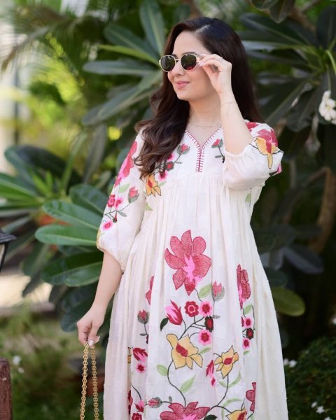 Sleek White Rayon Embroidered Kurti for Festive Wear at Manufacturer Rate Western Ladies Top Wholesale