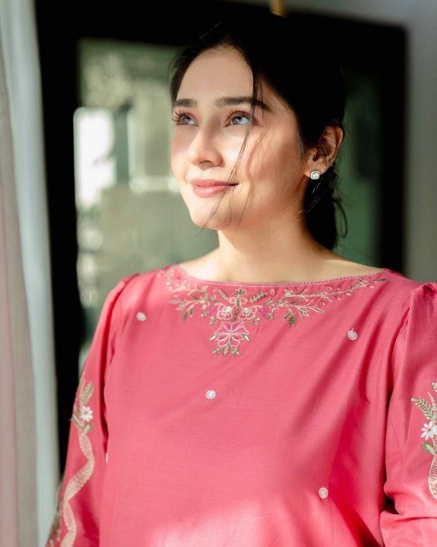 Smooth Texture Blush Pink Roman Silk Kurti And Farshi Plazzo Set With Thread Embroidery Work Ready To Wear Collection
