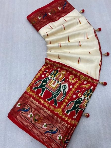 Soft & Smooth Patola Munga Crepe Heavy Silk Sarees Patola Silk Sarees Wholesale