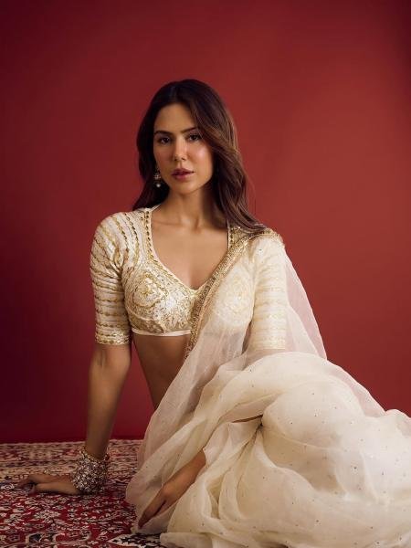 Sonam Bajwa White Color Soft Georgette Saree with Original Hand Charkhi Gotta Patti Work And Fully Stitched Blouse Bollywood Fancy Sarees Wholesale