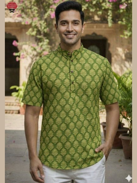 Sophisticated Green Floral Printed Cotton Short Kurta with Half Sleeves 