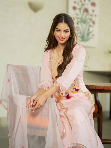 Sophisticated Pink P V  Chanderi Embroidered Suit Set with Taby Dupatta at Wholesale Rate 3 Piece Kurti Set
