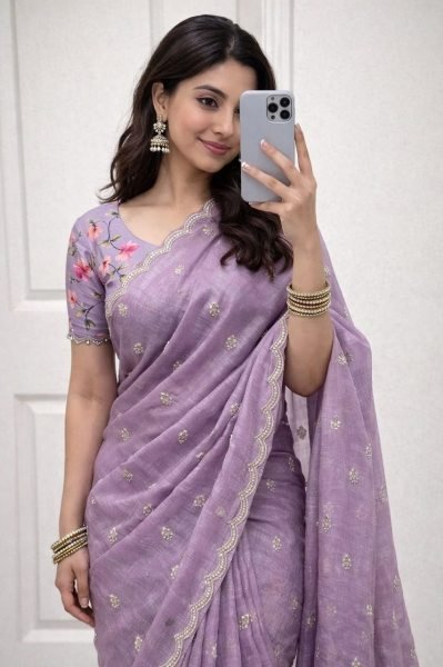 Sophisticated Purple Embroidered Saree with Digital Print Blouse for Wedding Wear Embroidery Sarees Wholesale