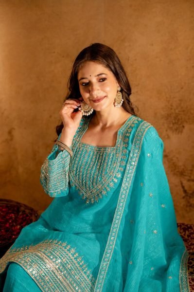 Sophisticated Sky Blue Women’s Crunchy Embroidered Kurti Salwar Dupatta Collection 3 Piece Kurti Set