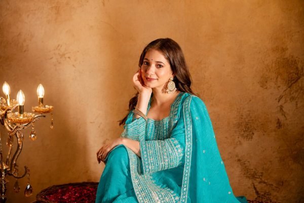Sophisticated Sky Blue Women’s Crunchy Embroidered Kurti Salwar Dupatta Collection 3 Piece Kurti Set