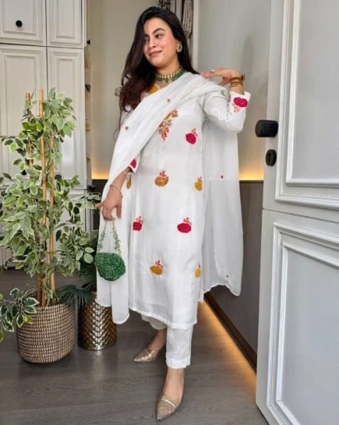 Sophisticated White Roman Chanderi Embroidered Kurti Pant Set with Organza Dupatta Embroidery Kurtis 