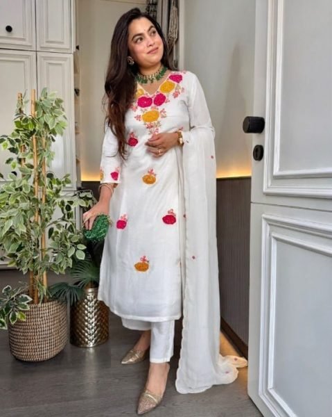 Sophisticated White Roman Chanderi Embroidered Kurti Pant Set with Organza Dupatta Embroidery Kurtis 