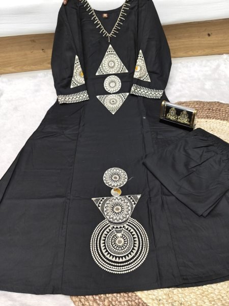 Splendid Black Comfort Fit A-Line Kurti in Bombay Rayon for Everyday Fashion Kurti With Bottom Wholesale