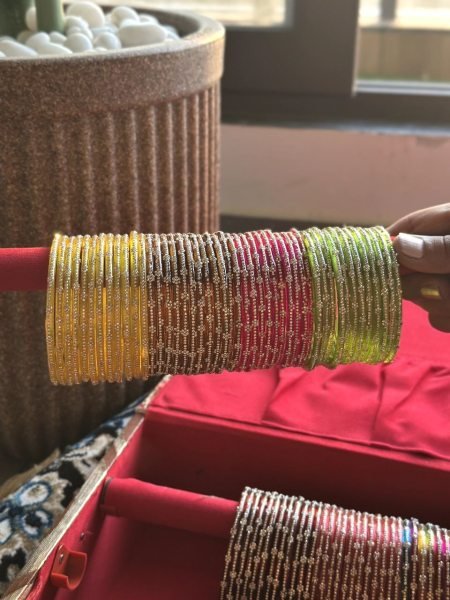 Stone Glass Bangles with Diamond Shine Storage Box Collection Fashion Accessories Wholesale
