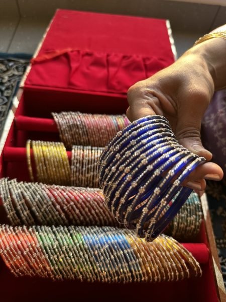 Stone Glass Bangles with Diamond Shine Storage Box Collection Fashion Accessories Wholesale