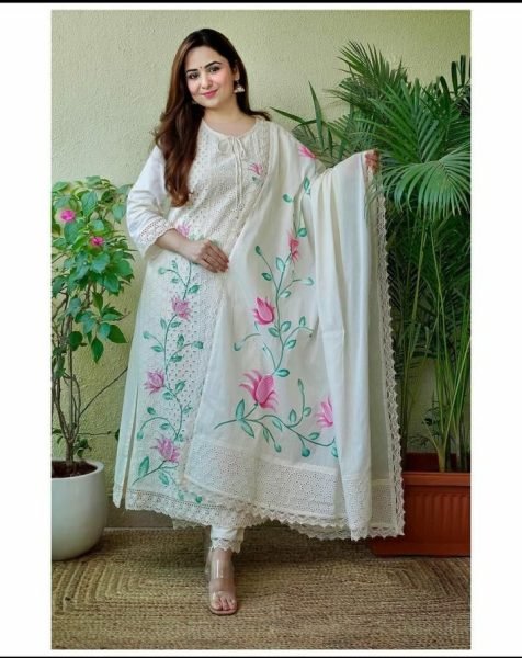 Straight chicken shifli work Hand Painted Kurti Pant Set Lucknowi Chikankari Kurtis Wholesale