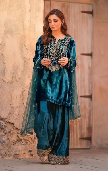 Stunning Velvet Embroidered Kurti Plazzo Set with Dupatta for Bulk Buyers at Manufacturer Rate Ready To Wear Collection