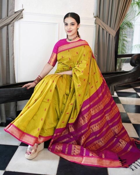  STUNNING YELLOW & PINK COLOUR PURE SEMI SILK SAREE Banarasi Saree Wholesale