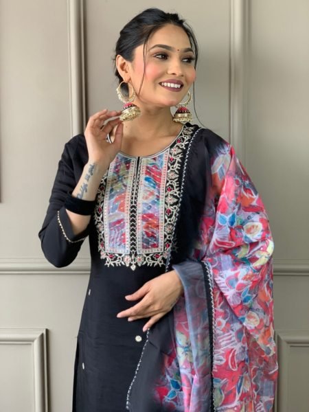 Stylish Black Kurta Set for Women | Fully Stitched at Wholesale Rates  Straight Cut Long Kurtis